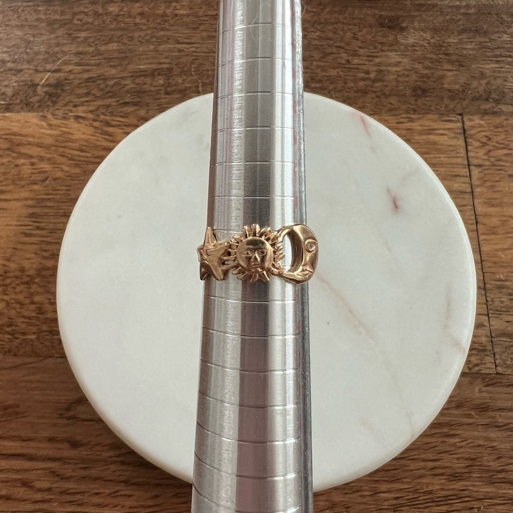 14K Gold Star Sun Moon Ring - Picture 7 of 7